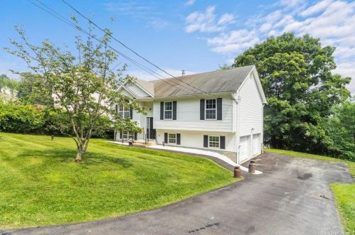 228 Monroe Ave, Monroe NY  10950-1243 exterior