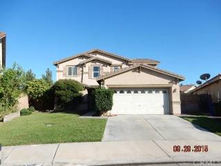 6065 Camargo Pl, Fontana, CA 92336-1206