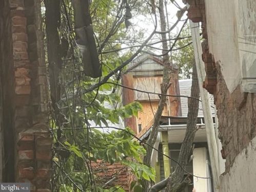 315 Cres St, Harrisburg PA 17104-1712 exterior