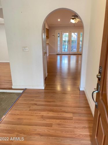 4434 Wagoner Rd, Glendale, AZ 85308-1633