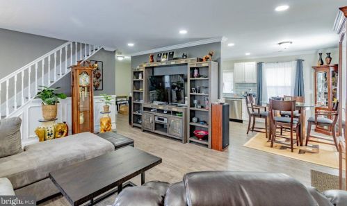 27 Midvale Ln, Willingboro NJ  08046-3159 exterior