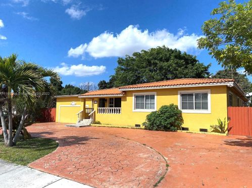 565 32nd St, Hialeah, FL 33013-3342