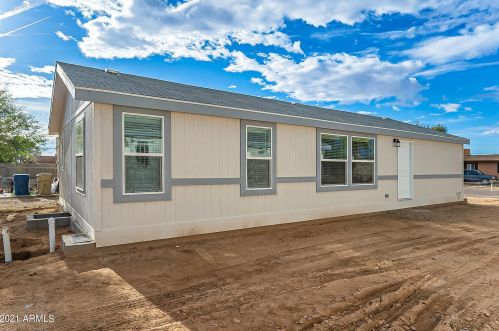 220 6th Ave, Buckeye, AZ 85326-1218