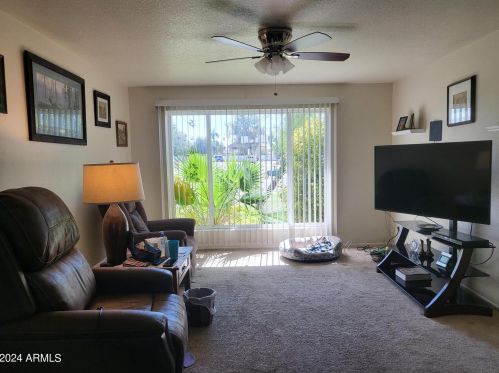 10617 46th Dr, Glendale, AZ 85304-4410