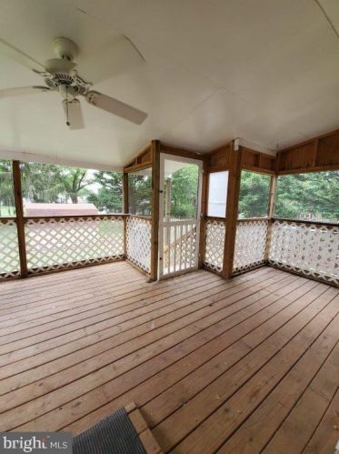 104 Iris Way, Charles Town WV  25414-9437 exterior