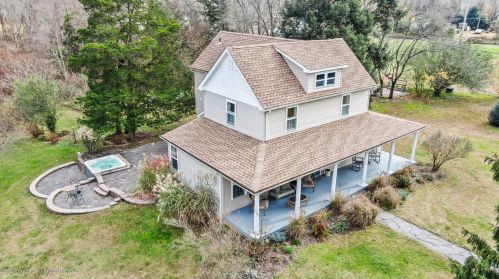 413 Jacobstown Cookstown Rd, North Hanover, NJ 08562-1609