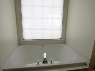 12480 Grace Hill Ln, Glen Allen VA  23059-6936 exterior