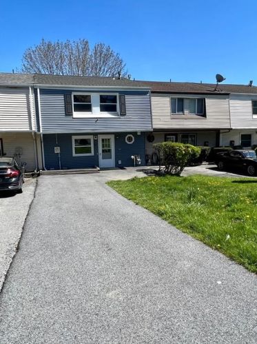 11 Silo Ln, Middletown NY  10940-2603 exterior