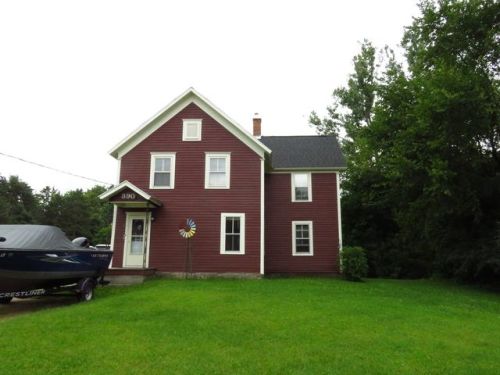 390 Water St, Iola, WI 54945-9702