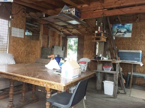 1314 51st Ave, Oakland CA 94601-5604 exterior