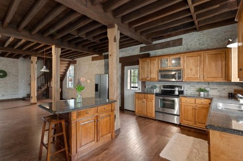 7198 River Dr, West Bend WI  53090-1163 exterior