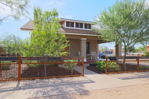 1032 10th St, Phoenix, AZ 85006-2735