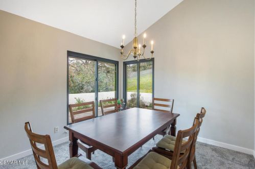 525 Dorado Ct, Calabasas CA  91377-3850 exterior