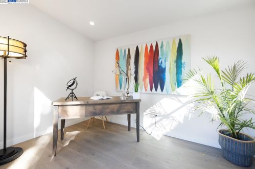 5926 Dover St, Oakland CA  94609-1426 exterior