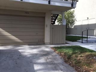 7933 Camino Kiosco, San Diego CA  92122-1817 exterior