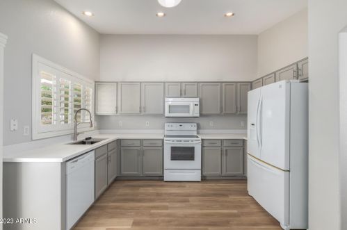 15441 Hearn Rd, Sun City AZ  85379-7070 exterior