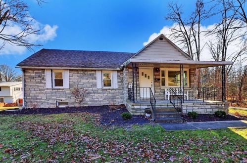 859 Phillips St, Stroudsburg, PA 18360-1824