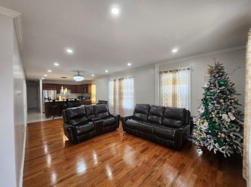 9 Harding Ave, Providence RI  02905-2506 exterior