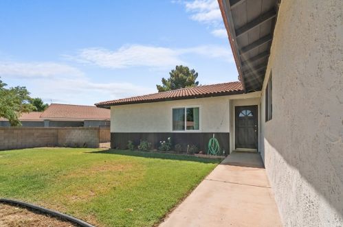 1314 Franklin Ave, Lancaster CA  93535-4269 exterior