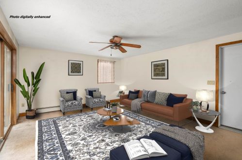 10 Lorri Rd, Derry NH  03038-4112 exterior