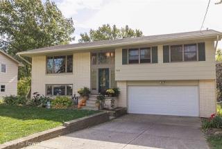 8516 Country Clb Dr, Des Moines IA  exterior