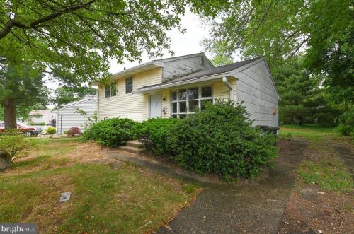 305 Carnegie Ave, Wenonah NJ  08090-1411 exterior