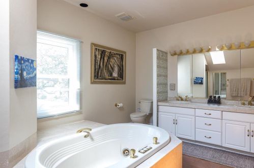 38 Deneveu Cir, Fond Du Lac WI  54935-5457 exterior