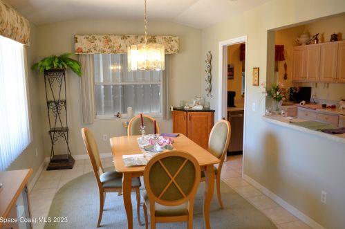 1386 Las Verdes Ct, Titusville, FL 32780-8732