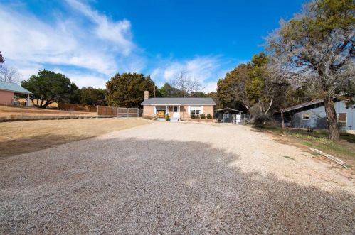 1212 Comanche Cove Dr, Granbury, TX 76048-5315