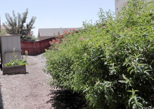 1360 Quince St, Beaumont CA  92223-8454 exterior