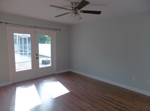 562 Eyerly Ave, Fort Pierce FL  34983-2944 exterior