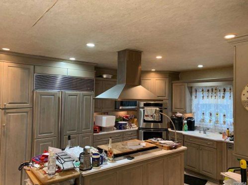 192 Hickory Rd, Woodsburgh NY  11598 exterior