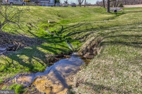 210 Hoernerstown Rd, Hummelstown PA  17036-9503 exterior