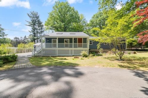 251 Grieb Rd, Wallingford, CT 06492-2513