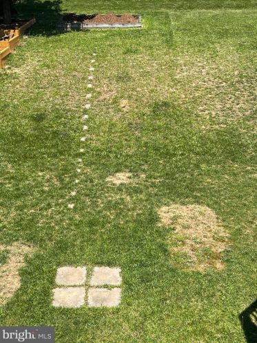 232 Country Ridge Dr, Red Lion PA  17356-8866 exterior