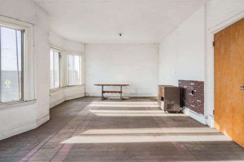 4712 International Blvd, Oakland CA  94601-5239 exterior