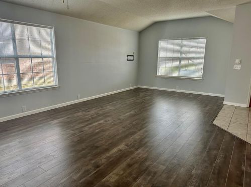 105 Creekview Dr, St Paul TX  75098-7480 exterior