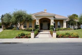 6944 Iron Oak Dr, Bakersfield, CA 93312-5048