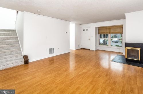 48 Drewes Ct, Lawrence Township NJ  08648-2634 exterior