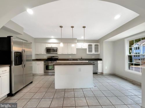 7294 Olde Lantern Way, Springfield VA  22152-3569 exterior