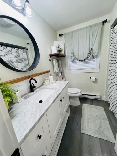 17 Hartshorn St, Killingly CT  06239-4118 exterior