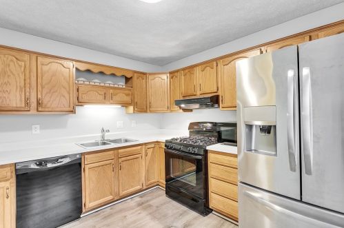 3027 Estate Dr, Noblestown PA  15071-1024 exterior