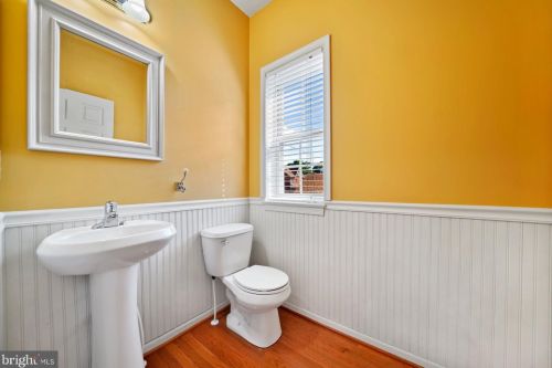 332 Jefferson Ave, Downingtown PA 19335-2701 exterior