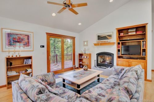 474 Black Fawn Ln, Horn Creek, CO 81252-9604