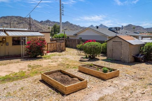 10824 12th St, Phoenix AZ  85020-1131 exterior