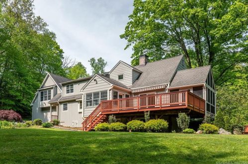 30 Sandy Hill Rd, Waterbury, CT 06762-3610