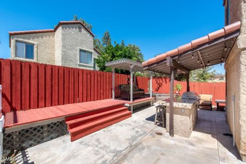 2228 Oak Haven Ave, Simi Valley CA  93063-5020 exterior