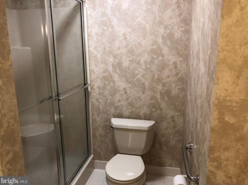 33 Chancery Ct, Souderton PA  18964-2903 exterior