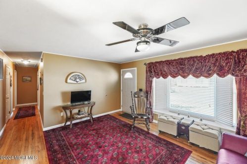 35 Bay Laurel Dr, Bricktown NJ  08723-6913 exterior