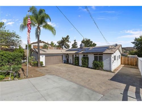 12298 Linroe Dr, Lakeside, CA 92040-5402